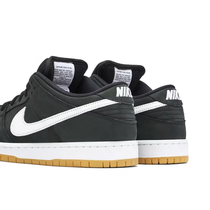 SB Dunk Low "Black Gum"